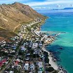 Ocean Views, Sleeps 6 In 3 Bedrooms, 3 Bathrooms