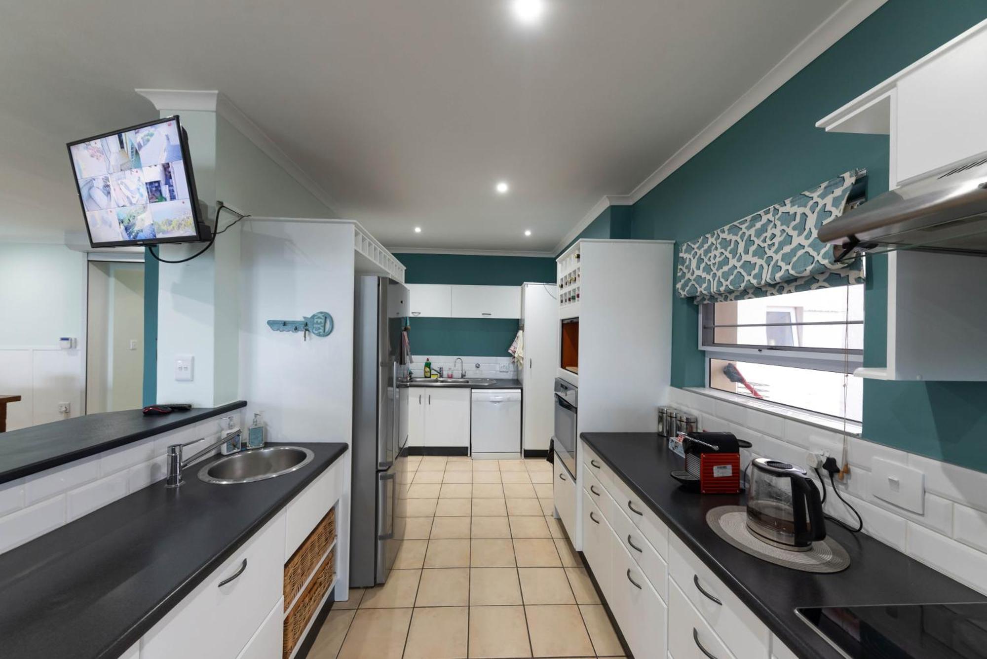 Ocean Views, Sleeps 6 In 3 Bedrooms, 3 Bathrooms * Le Cap